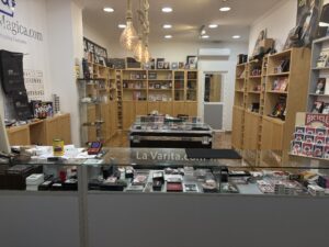 Para comprar artículos en tienda de magia